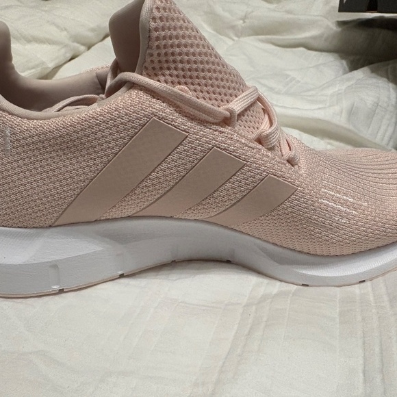 Adidas women’s swift run 1.0 pink - Picture 3 of 5
